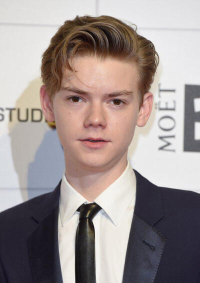 托马斯·布罗迪·桑斯特
Thomas Brodie Sangster