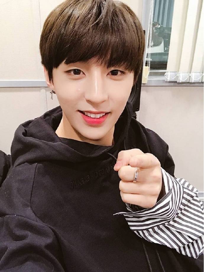 崔胜允# #wink主唱崔胜允# 【firstsight 晚安】