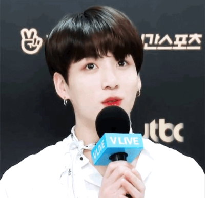 田柾国/田小国JUNGKOOK
cr.姜以安 自截图调色
拿图点赞收藏会不定时更图的谢谢