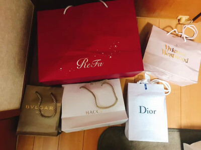 新年礼物?反正很开心