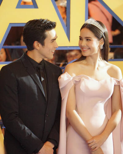 Yaya Urassaya Sperbund-Barry Nadech Kugimiya/naya