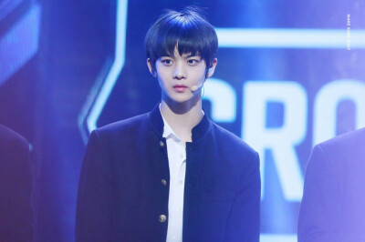 裴珍映走钻石路吧❤