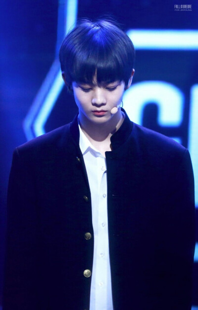 裴珍映走钻石路吧❤