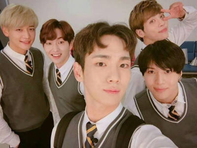 SHINee