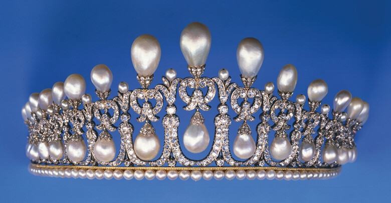 A copy was made at the request of Queen Mary, who left it to Queen Elizabeth II. That copy has since been worn by Diana, Princess of Wales, and the present Duchess of Cambridge. Two other models were produced in Germany in the early 19th century. One was for Amalia of Oldenburg, Queen of Greece, whi