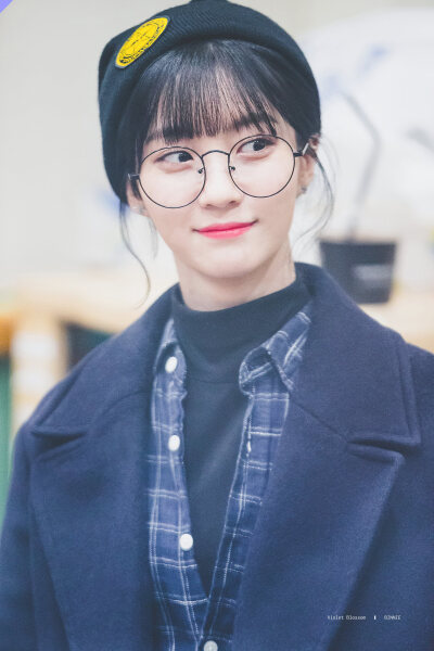 Oh My Girl 裴有彬