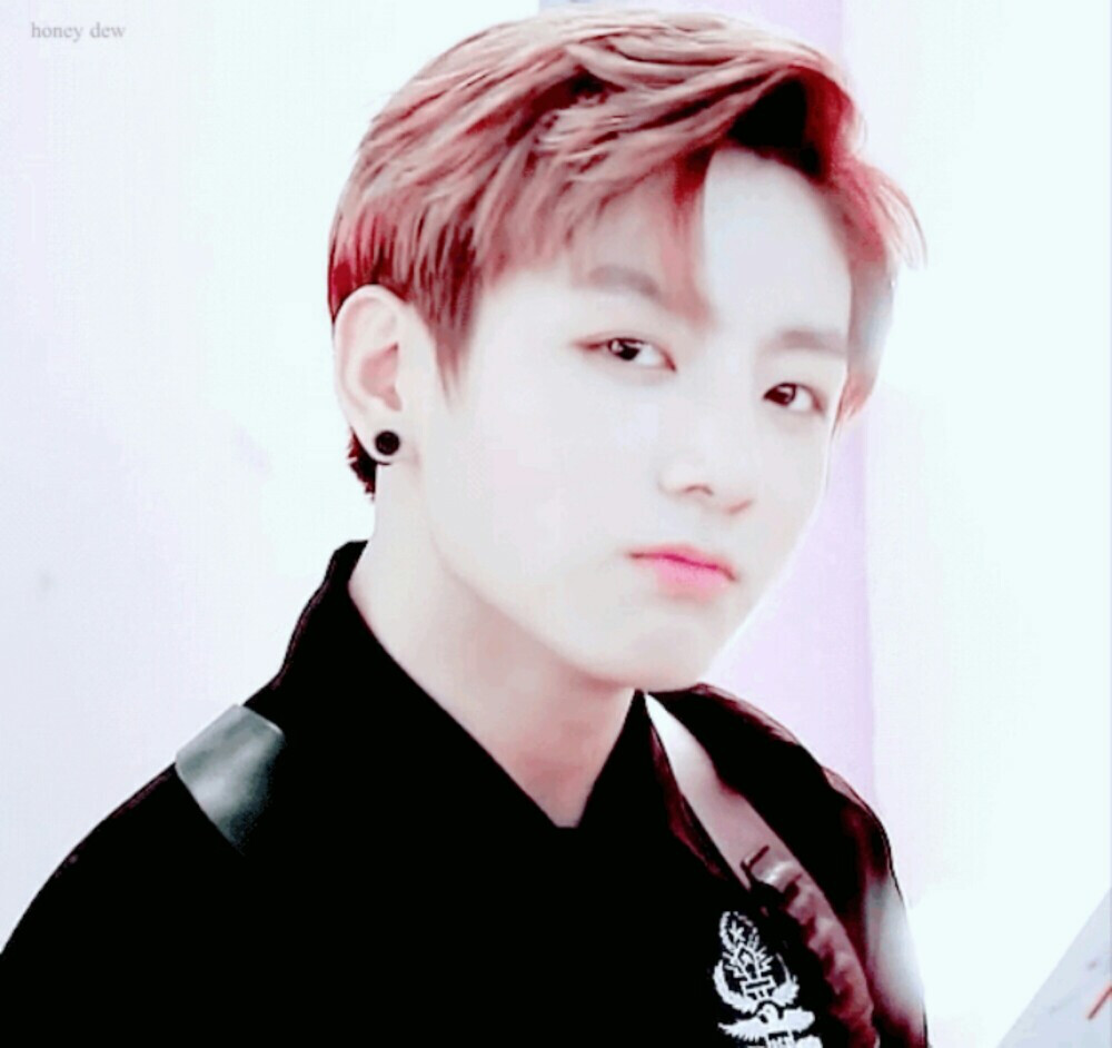 田柾国/田小国JUNGKOOK
cr.姜以安 自截图调色
拿图点赞收藏会不定时更图的谢谢