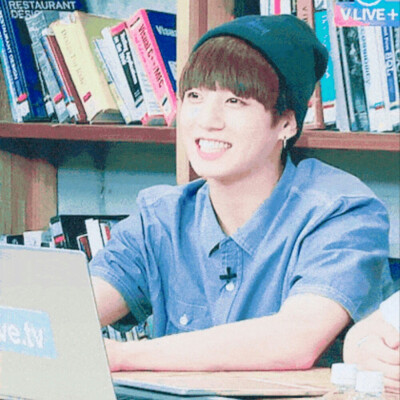 田柾国/田小国JUNGKOOK
cr.姜以安 自截图调色
拿图点赞收藏会不定时更图的谢谢