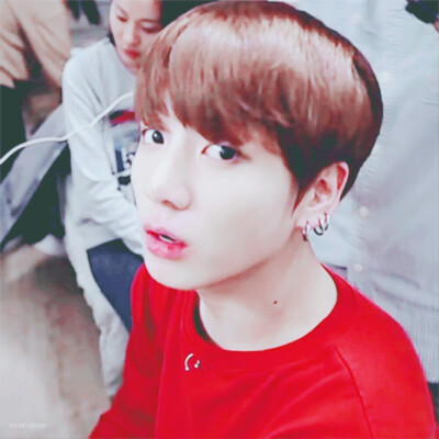 田柾国/田小国JUNGKOOK
cr.姜以安 自截图调色
拿图点赞收藏会不定时更图的谢谢