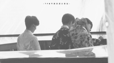 TFBOYS
“千千万万遍”（微博）