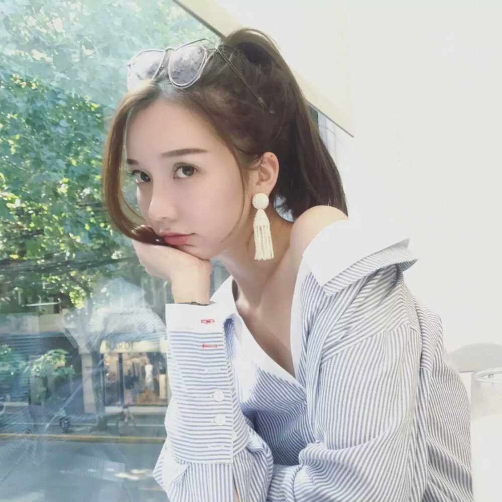 女头真是丝毫没有放纵的命只能过循规蹈矩的生活