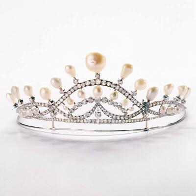 Chaumet Baroque Pearl & Diamond Tiara