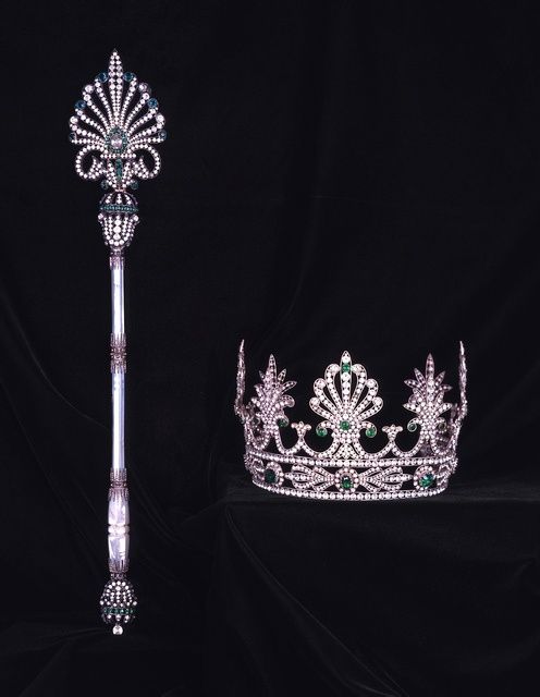 Scepter and crown, carried by Edward Everett Soule as Rex, King of Carnival, 1931. Embellished with colorless and green rhinestones in classical palmetto and honeysuckle design, set in silvertone metal.