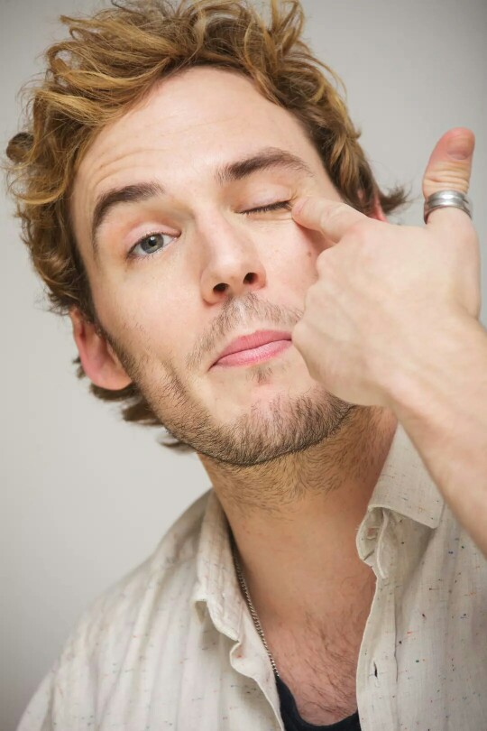 Sam Claflin