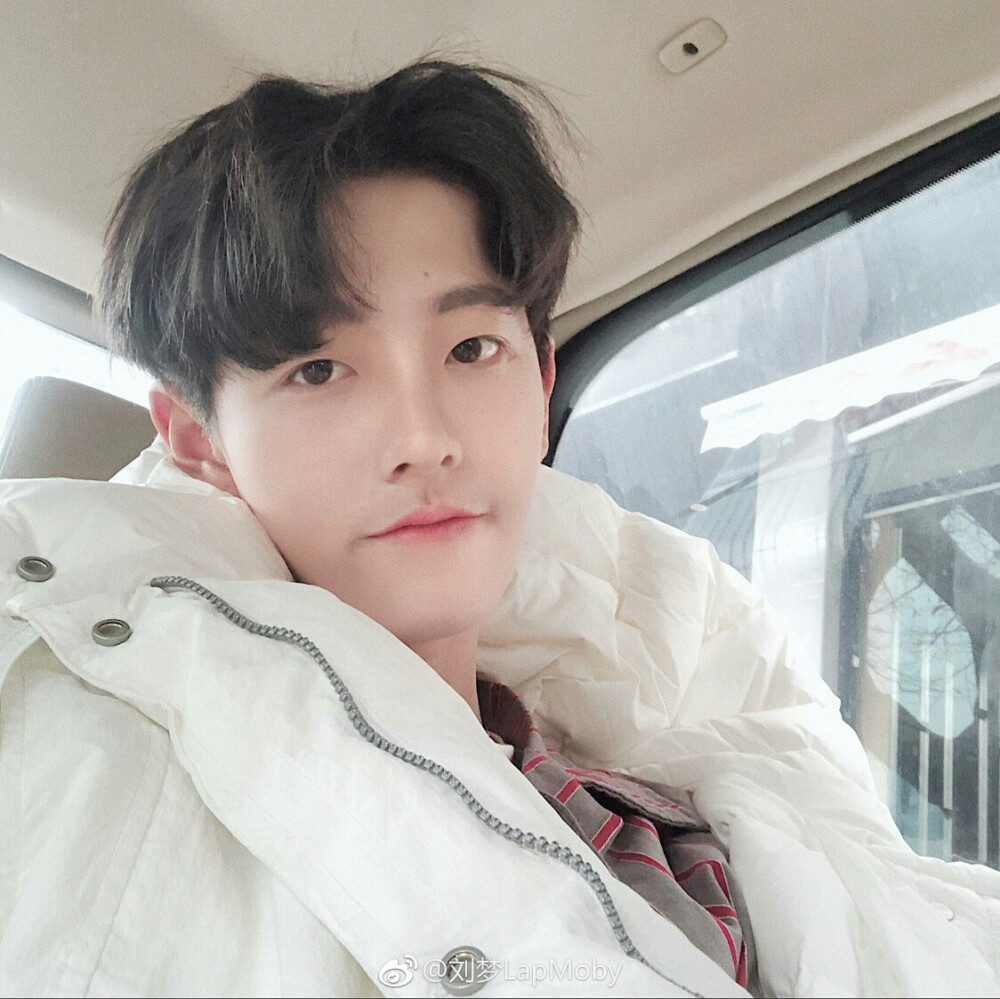 模特刘梦抖音男头大佬赞评论更多