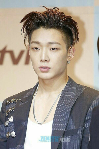 ikon bobby老婆图片