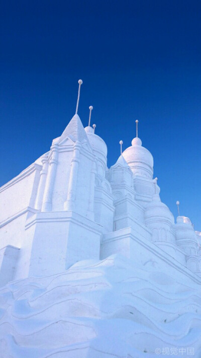 北国风光，千里冰封，万里雪飘