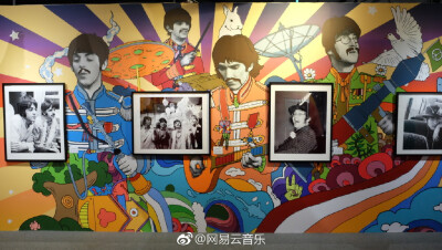 #星闻# 《 The Beatles, Tomorrow 》明日披头士世界巡回展北京站来啦！北京今日美术馆2号馆，3月24日至5月27日  ，每日10:00 - 18:00  ，展览将透过传世的经典音乐，透过上百幅全球限量珍贵的影像记录，以及多维度经…