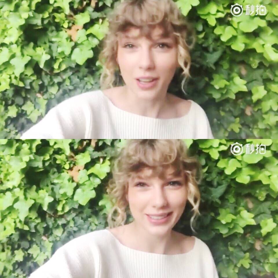 Taylor swift——Loving him is like trying to change your mind once you're already flying through the free fall
爱他的感觉犹如坠入深渊时却寻不到回路
Like the colors in autumn so bright just before they lose it all
犹如秋天那抹在失色黯淡前无比艳丽的彩幕
