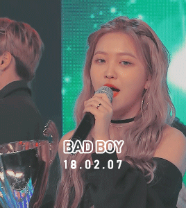 GIF:金艺琳yeri。抱图看简介。