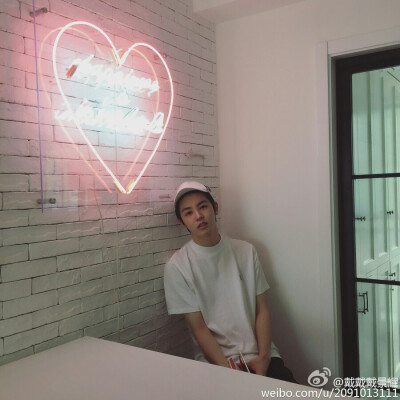 戴戴戴景耀