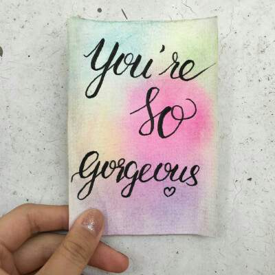 一起来练brush lettering
you`re so gorgeous
Taylor swift