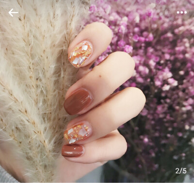 nails