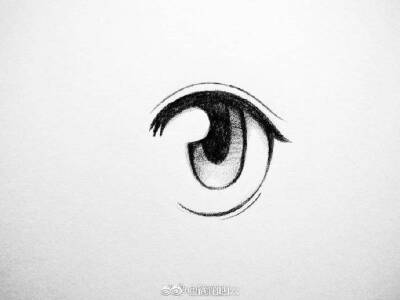 一组简单的动漫眼睛画法。（投稿：@会画画的云 ） ​​​​