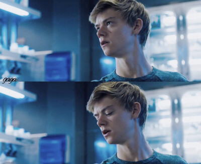 桑总帅到爆 Thomas Sangster 