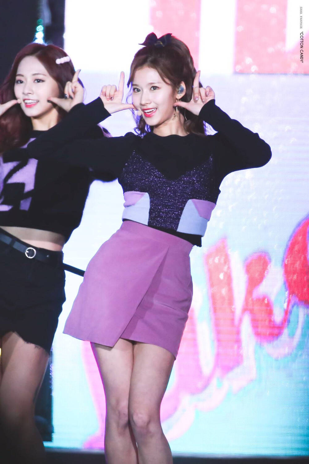 凑崎纱夏 Sana
Twice成员