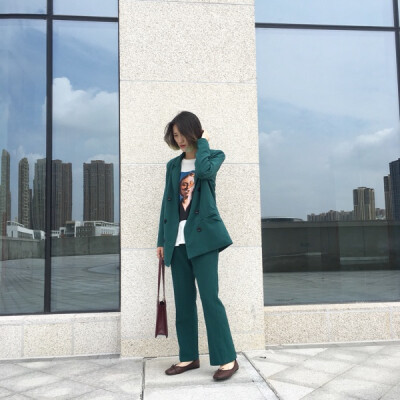Mfu 实拍 17秋韩国时尚复古西装套装 女短款修身西装 一套