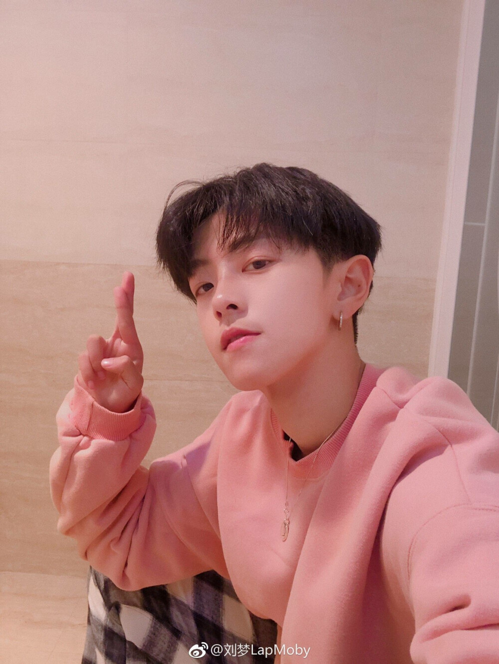 刘梦男头大佬の情痞卍