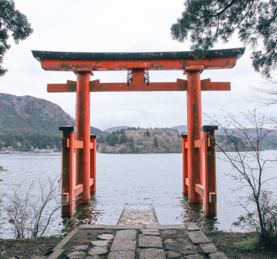 は蛋｜箱根鸟居