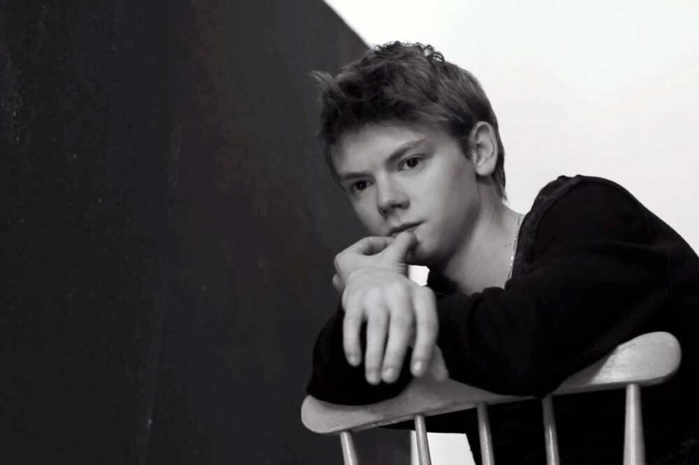 帅气桑总 Thomas Sangster 