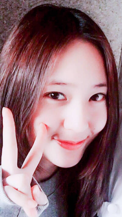 『壁纸』爱豆系列 F（x）郑秀晶（Krystal）IG更新饭制壁纸 cr.weibo