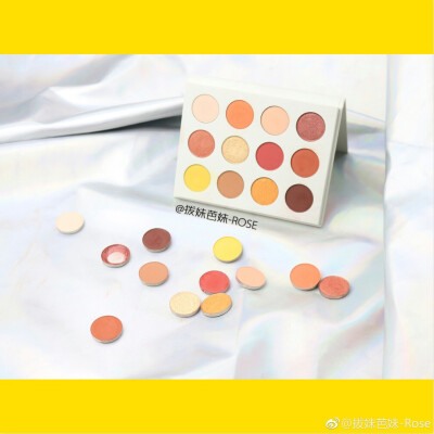 YES PLEASE
Colourpop yes please 眼影盘 这个眼影盘其实很实用 颜色排的都很合理 我这次画的的是 reversed ombré cut crease 但是没有拍出来 图5还是可以看出来一点的 下次在好好的拍一个 我承认蓝色眼线没有画好 …