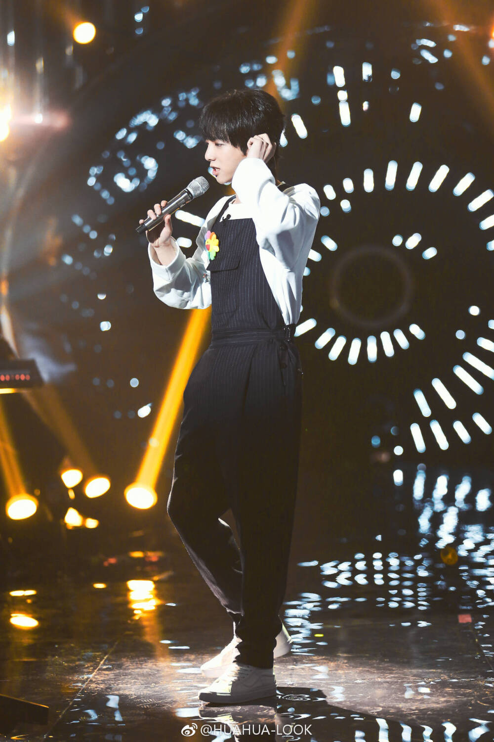 华晨宇 歌手 高清壁纸