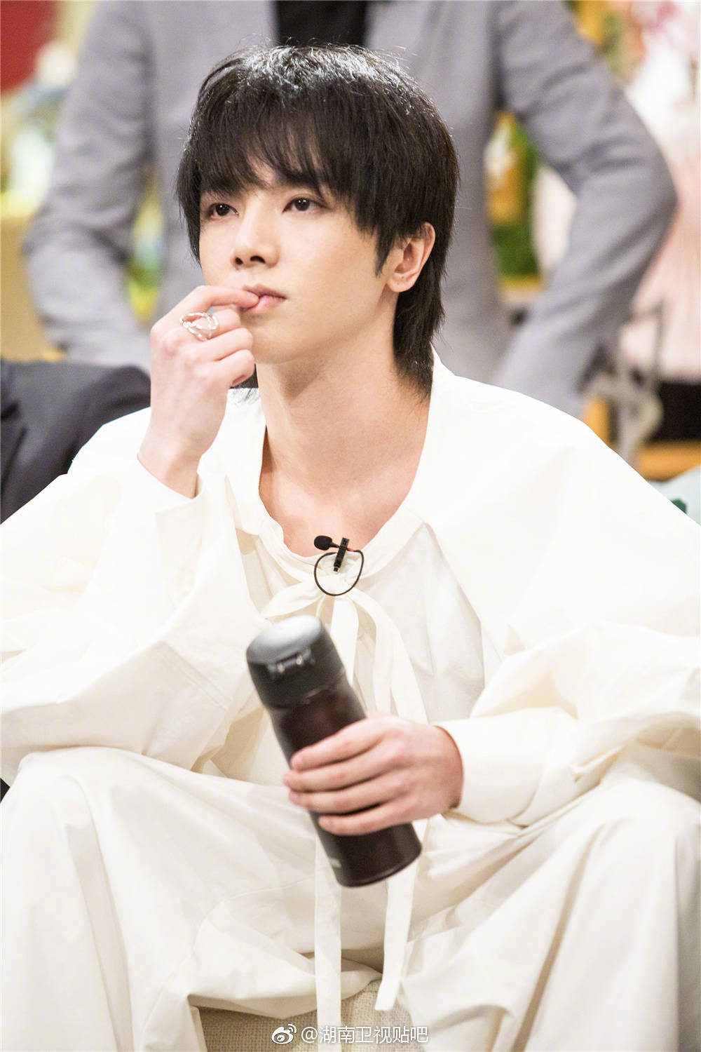 歌手 华晨宇 高清壁纸