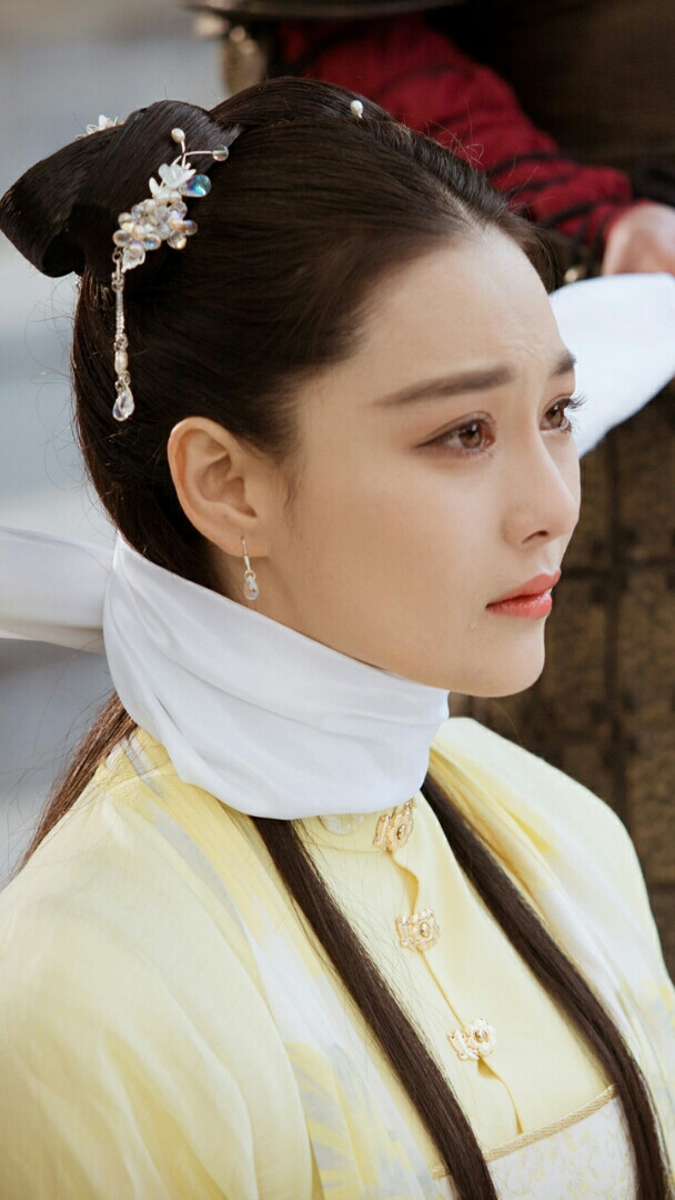 花谢花飞花满天谢千寻张馨予