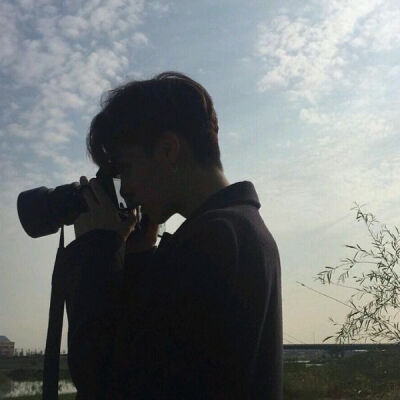 网名：肆
个签：其实我也努力过.只是你没感动过
- 投稿：听灵