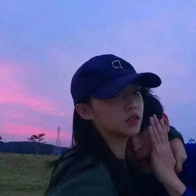 网名：混世小魔女
个签：你有你的清欢渡 我有我的不归路
- 投稿：听灵