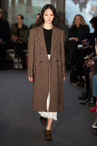 德里克·林 Derek Lam 2018/19秋冬高级成衣发布秀 - New York Fall 2018