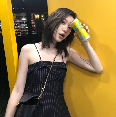 女生头像/微博自截/图源@Fakesheep