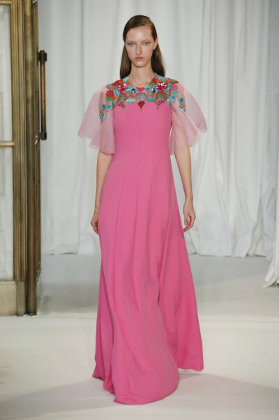 Delpozo 2018/19秋冬高级成衣发布秀 - London Fall 2018