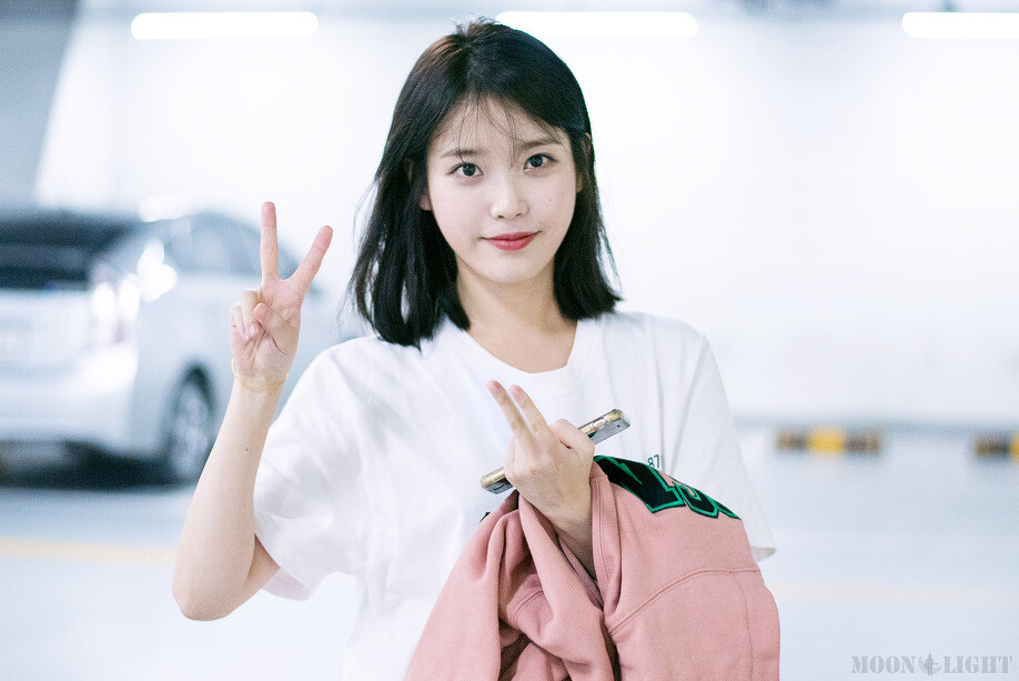 IU 李智恩 李知恩