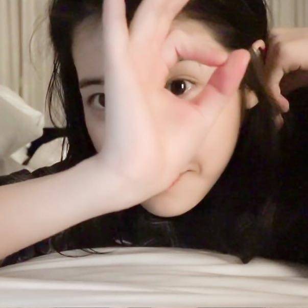 IU 李智恩 李知恩