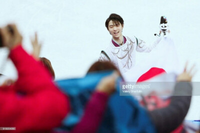 羽生结弦 | Yuzuru Hanyu
【2018平昌冬奥会 自由滑后颁奖礼】
