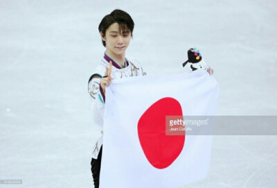 羽生结弦 | Yuzuru Hanyu
【2018平昌冬奥会 自由滑后颁奖礼】
