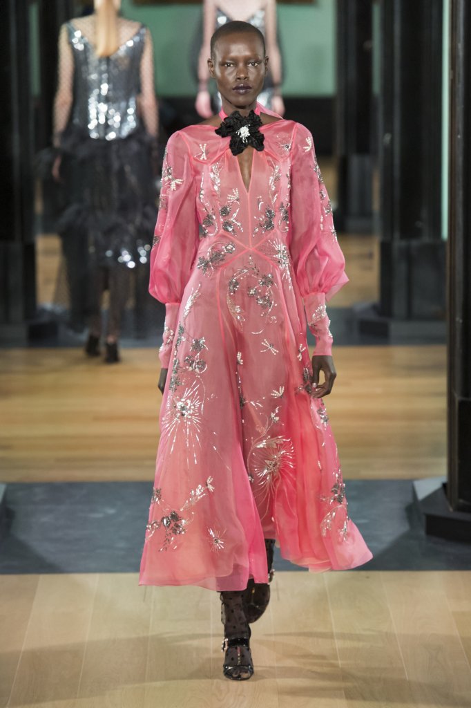 艾尔丹姆 Erdem 2018/19秋冬高级成衣发布秀 - London Fall 2018