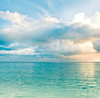 海 透明 清澈 唯美 美 蓝 蓝色 蓝的 意境 开阔 场景 背景 壁纸 高清 大海 光 安静 宁静 祥和